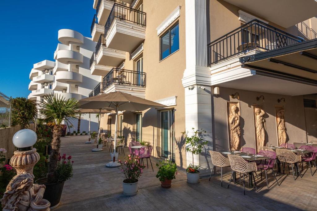 CLASS Hotel - Image 8