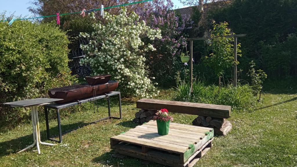 Zahrada ubytování B&B du Cerisier, diner sur demande