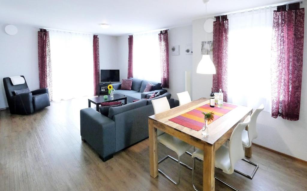 Fotografie z fotogalerie ubytování Exklusiv Ferienwohnung Bodensee v destinaci Uhldingen-Mühlhofen