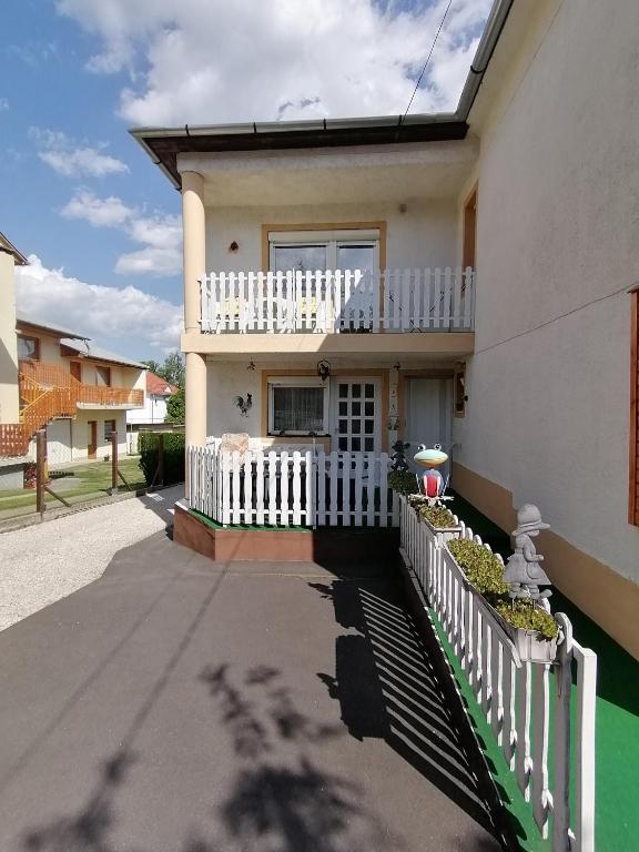 Balkón nebo terasa v ubytování Ildikó Vendégház Hévíz