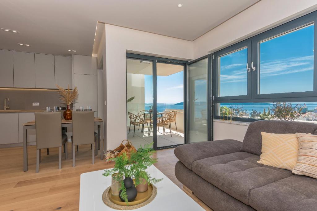 Posedenie v ubytovaní Luxury Apartment See to Sea-Sea&City view