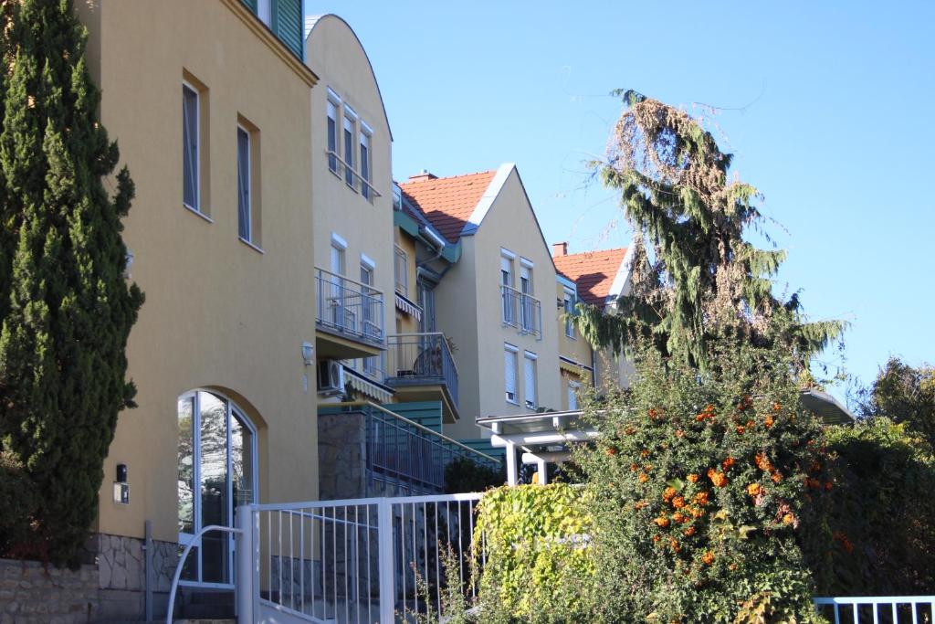 Locus Home Hévíz 8380 Hévíz, 24 Széchenyi utca kép - 1