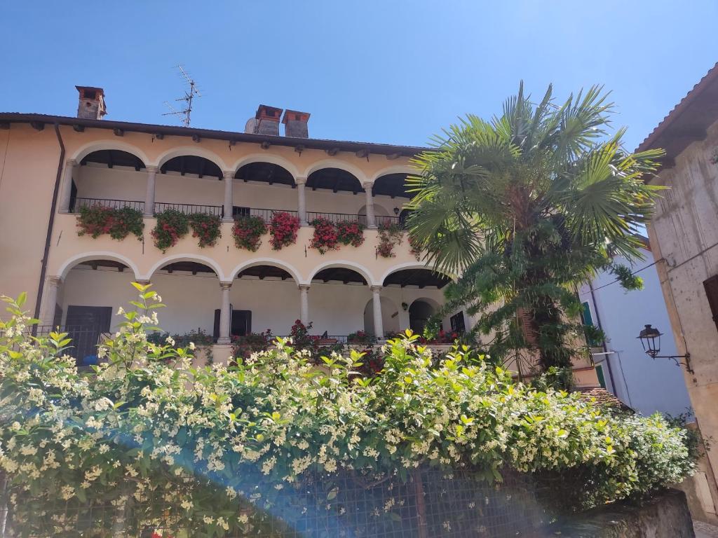 Budova, v ktorej sa apartmán nachádza