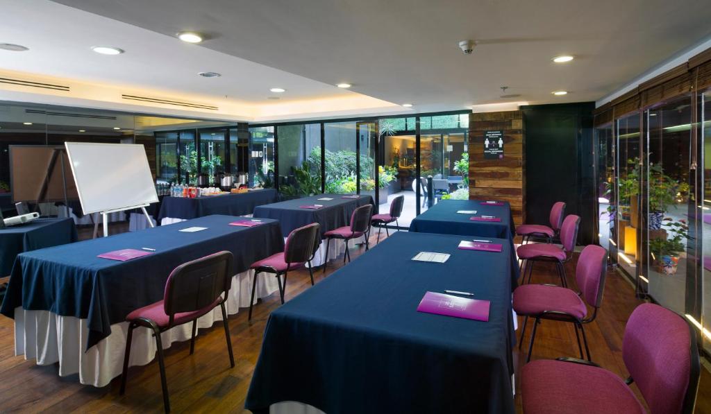 Las Suites Campos Eliseos photo