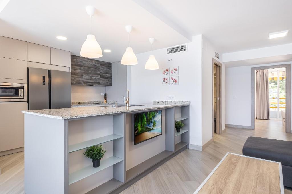 Kuchyňa alebo kuchynka v ubytovaní Don Miguel 2-A Apartment Levante Beach
