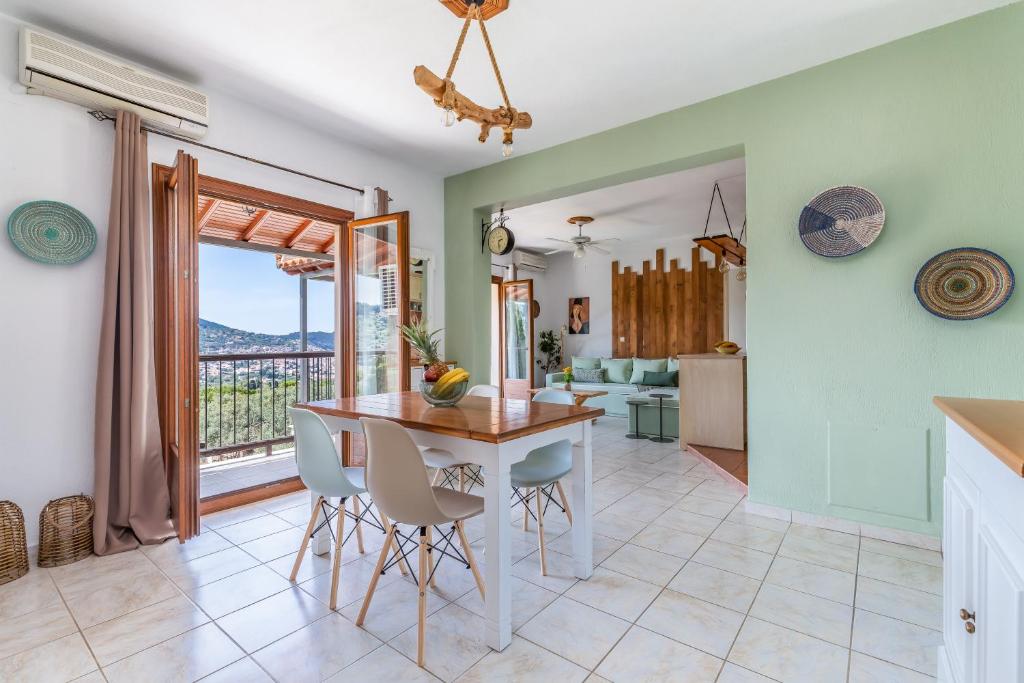 Kuchyň nebo kuchyňský kout v ubytování Giasemi Apartments
