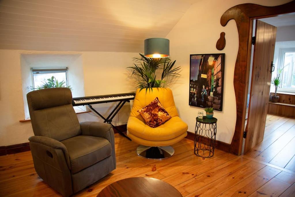 Χώρος καθιστικού στο Cosy Apartment/ Explore The Area/Enjoy our Pub