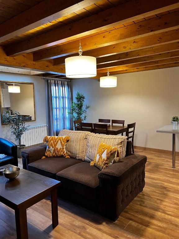 Apartamentos Los Molinos - Housity