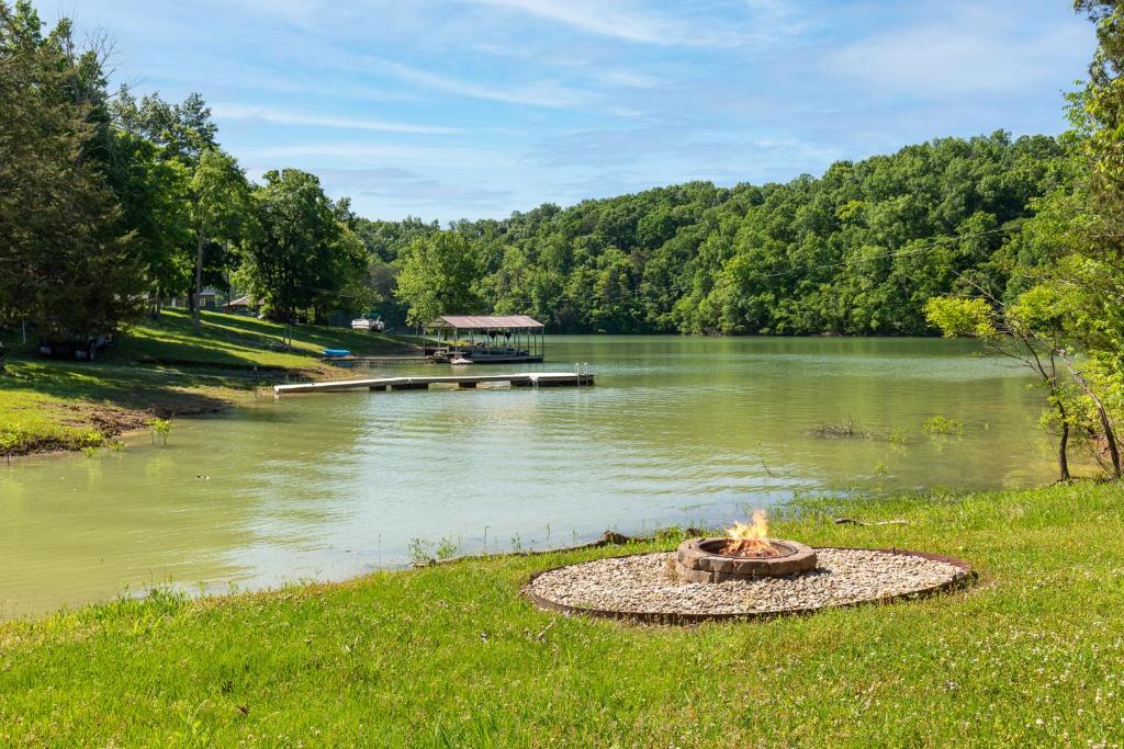 Vacation Home Chapel Cove, Dandridge, TN