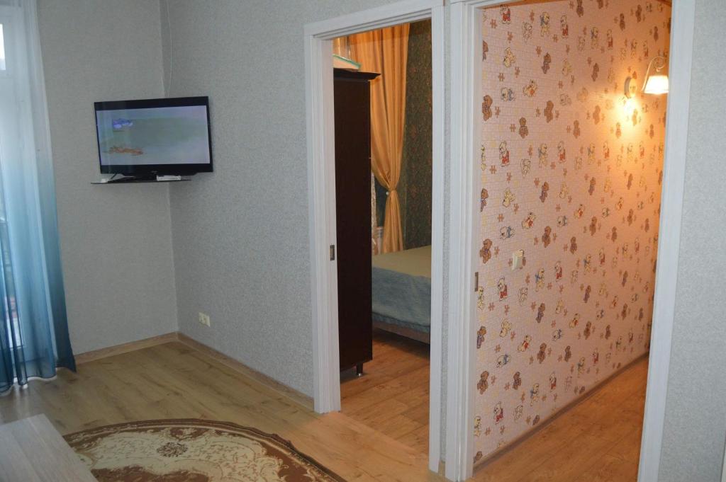 Μια τηλεόραση ή/και κέντρο ψυχαγωγίας στο Квартира на первой линии моря