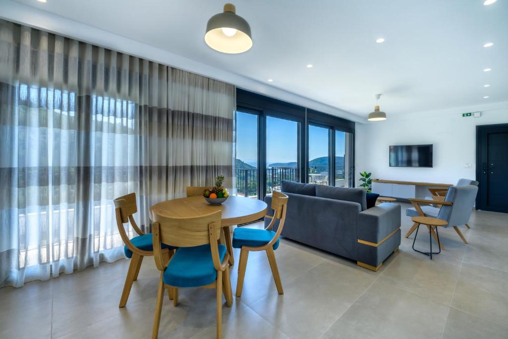 Suites of happiness - 2