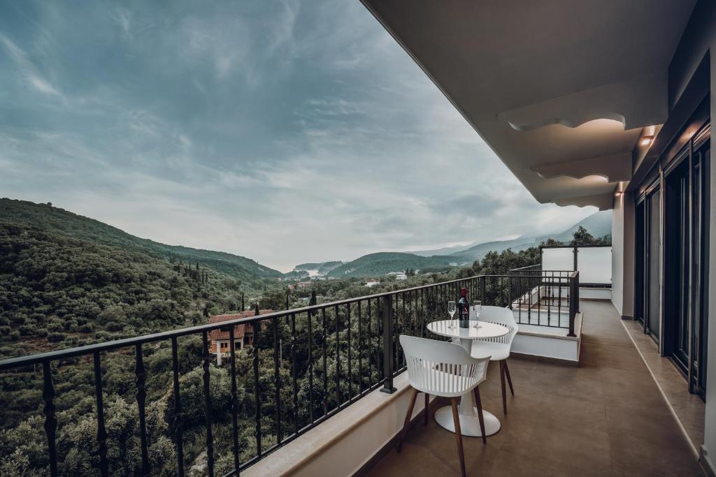 Suites of happiness - 3