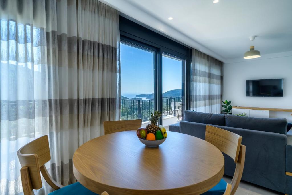 Suites of happiness - 13