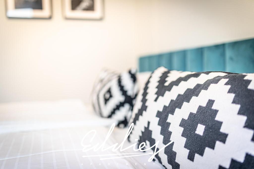 Eddie’s Design Apartments - 7