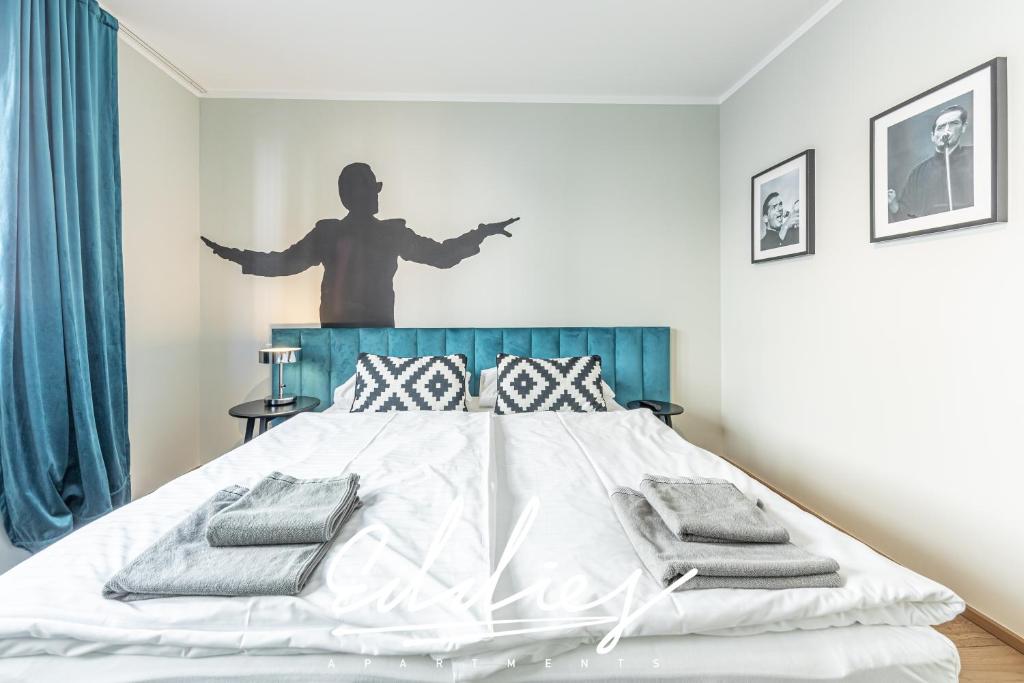 Eddie’s Design Apartments - 11