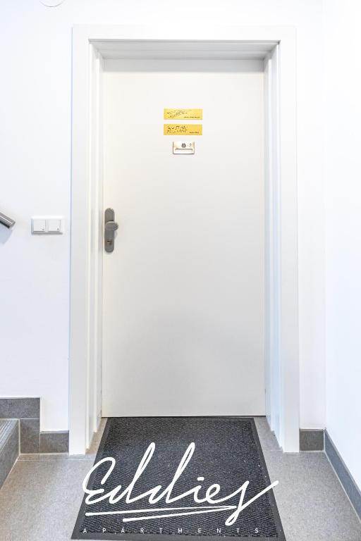 Eddie’s Design Apartments - 1