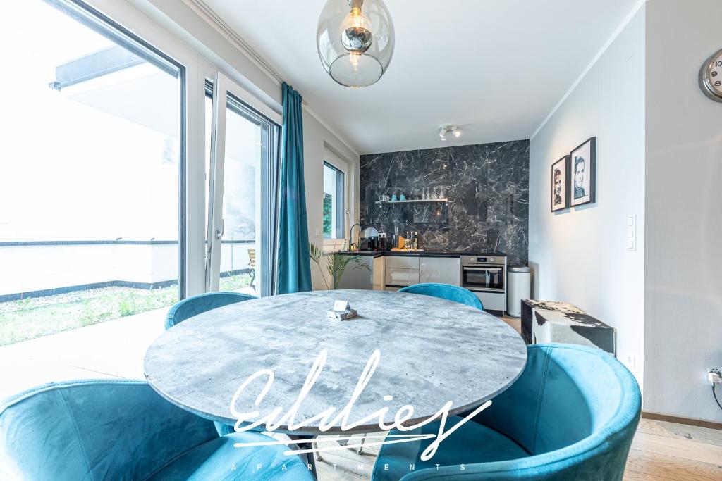 Eddie’s Design Apartments - 15