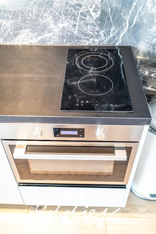 Eddie’s Design Apartments - 17