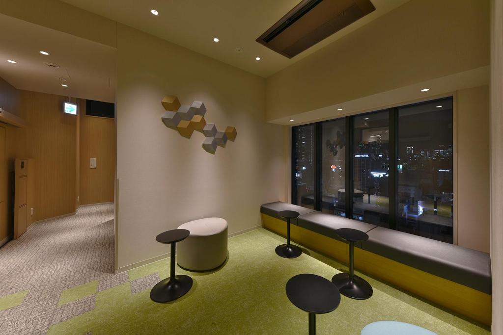 Posezení v ubytování Fourz Hotel Kintetsu Osaka-Namba