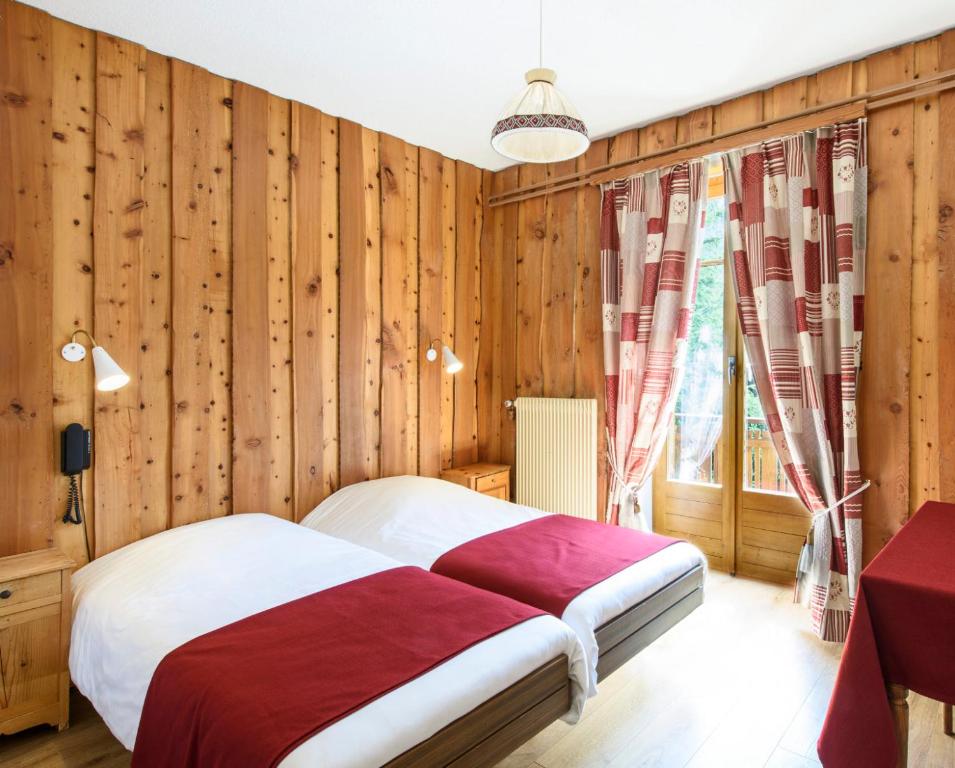 Postel nebo postele na pokoji v ubytování Grand Hôtel & Kurhaus