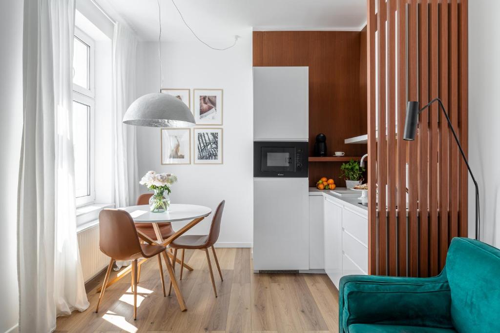 all for Sophie apartments - Bezpłatny Parking & Palarnia Kawy i Pracownia Artystyczna w Kamienicy - Free Parking & Art and Coffee in Historic Building - 3