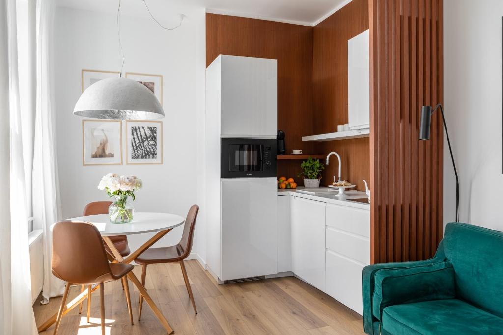 all for Sophie apartments - Bezpłatny Parking & Palarnia Kawy i Pracownia Artystyczna w Kamienicy - Free Parking & Art and Coffee in Historic Building - 15