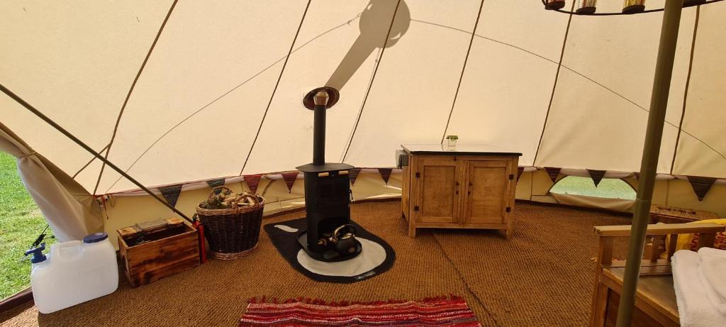 Postel nebo postele na pokoji v ubytování Park Farm Holidays Glamping