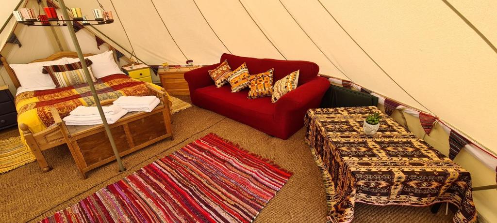 Postel nebo postele na pokoji v ubytování Park Farm Holidays Glamping