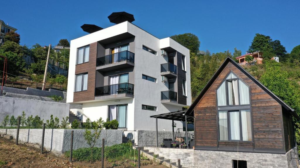 Edifici on està situat la fonda