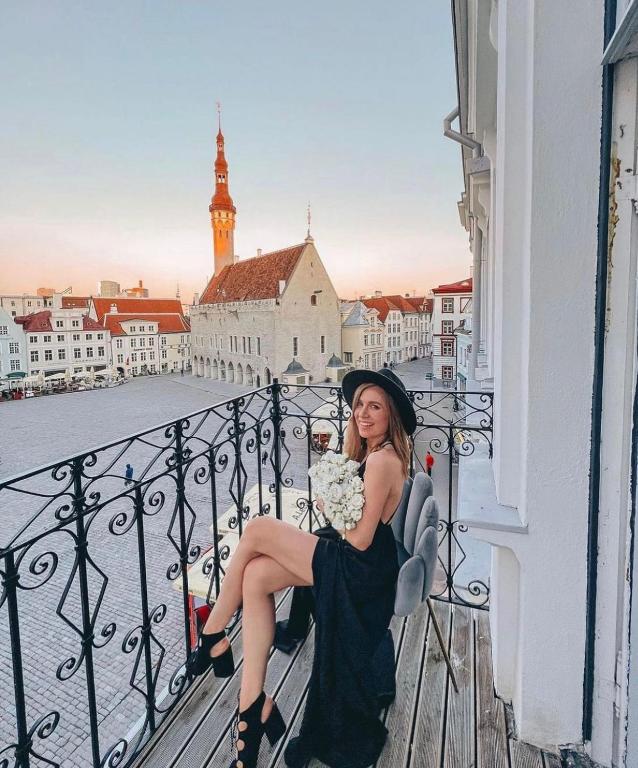 Historic Residence Apartments at Old Town - Apartment With Balcony