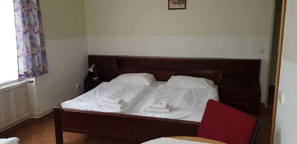 Postel nebo postele na pokoji v ubytování THE Z ACCOMMODATION