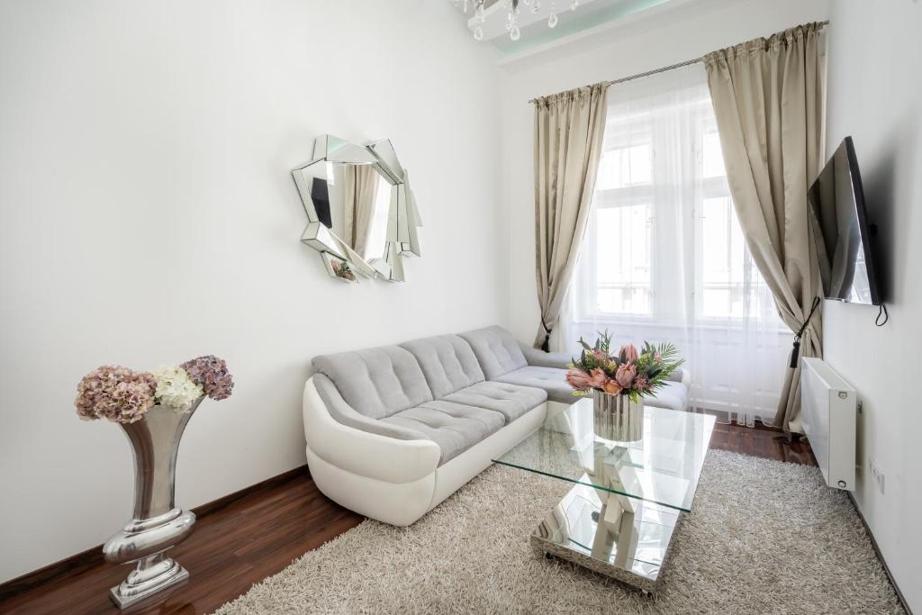 Opera Luxury Apartment with free parking 1061 Budapest, 8 Dalszínház utca 2/C kép - 1