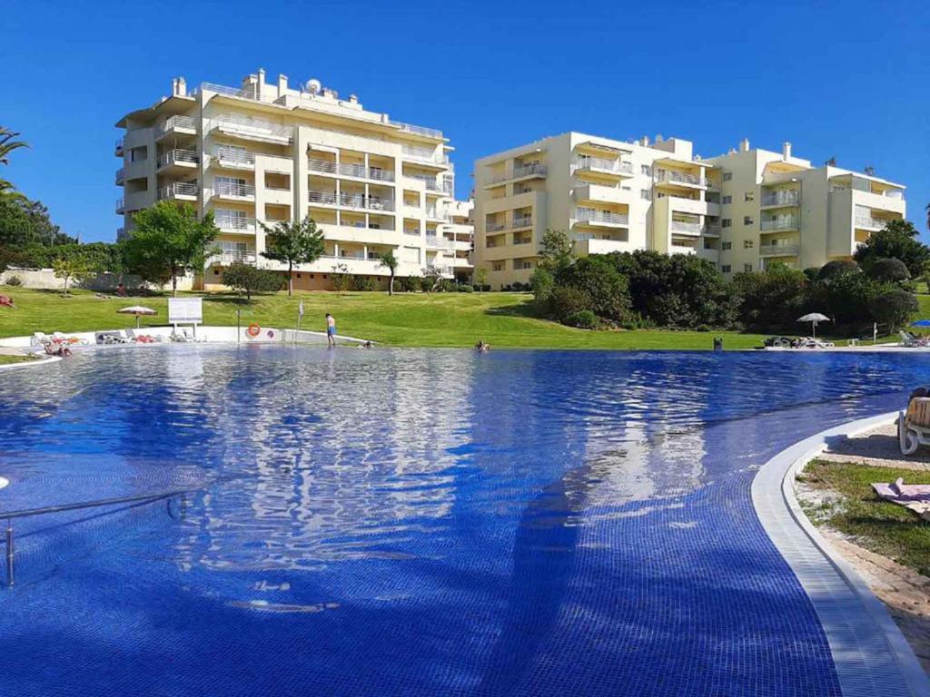 Bazén v ubytování Apartment Vila Marachique Elegant nebo v jeho okolí