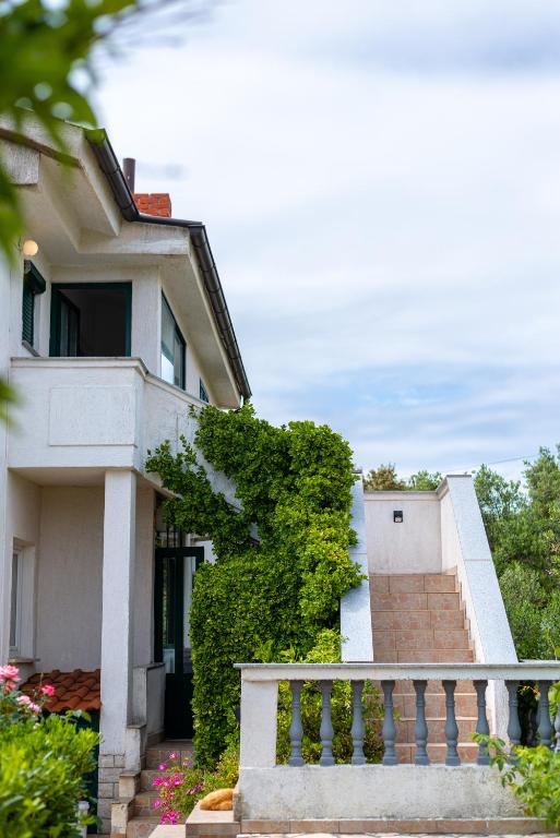 Gallery image of Rab Apartment LUCE in Barbat na Rabu