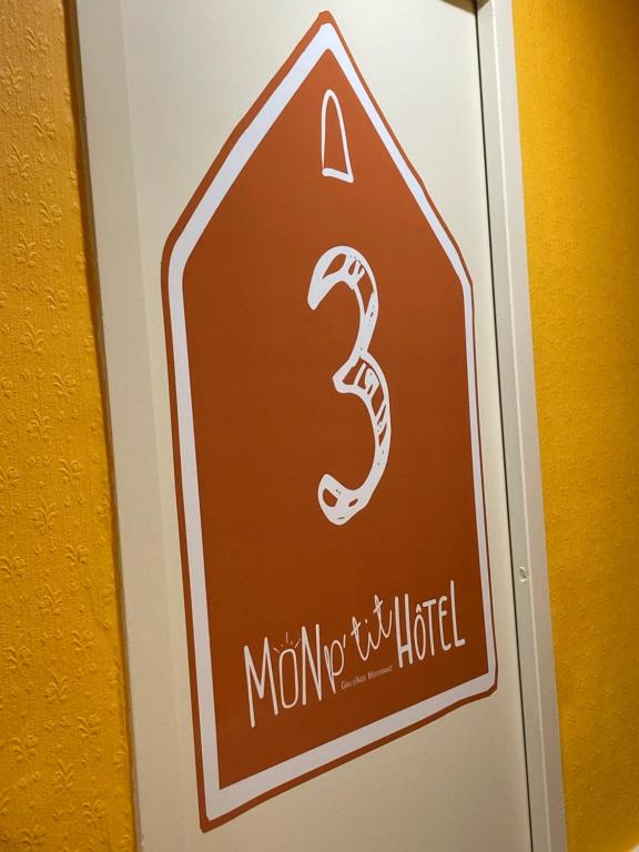 Certifikát, hodnocení, plakát nebo jiný dokument vystavený v ubytování Mon P'tit Hôtel