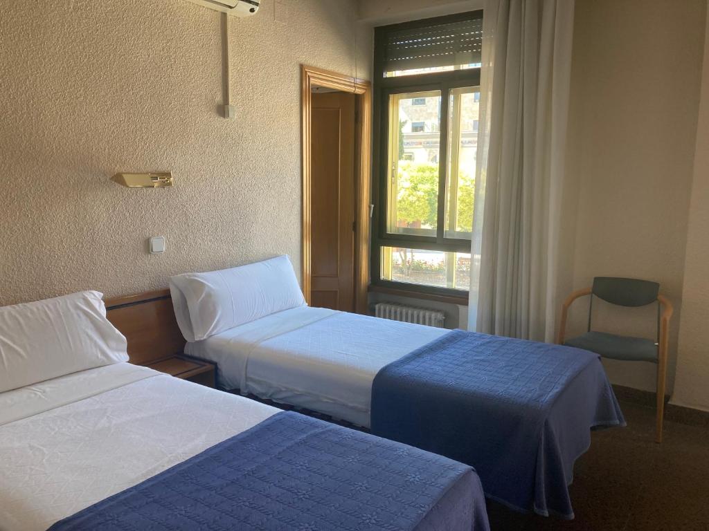 Hotel Condal - Family Room