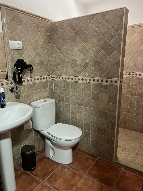 Łazienka w obiekcie Alojamiento Rural Cortijo Alameda, Las Lagunillas