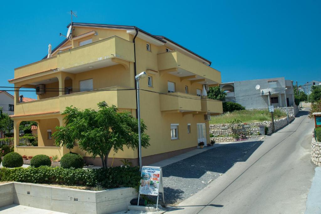 Budova, kde se apartmán nachází