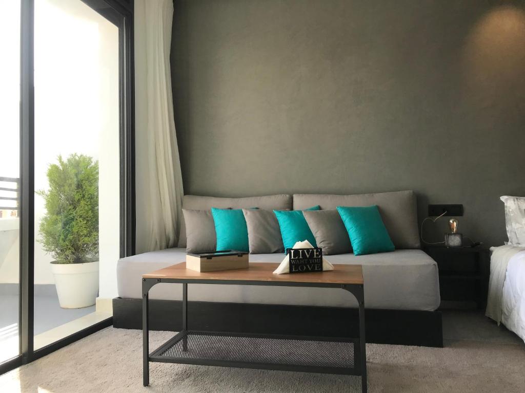 Posezení v ubytování RABAT Residence - OCEAN STAY