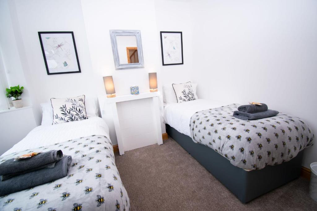Ideal Lodgings in Bury Redvales, Bury Updated 2024 Prices