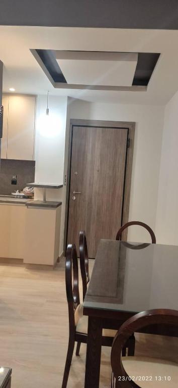 A kitchen or kitchenette at ERODIOS TOWN