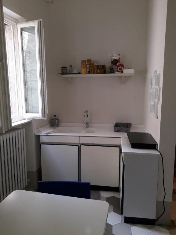 Kuchnia lub aneks kuchenny w obiekcie Residenza storica Volta della Morte