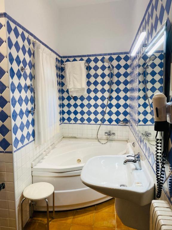 Koupelna v ubytování Hotel Rural Albamanjon