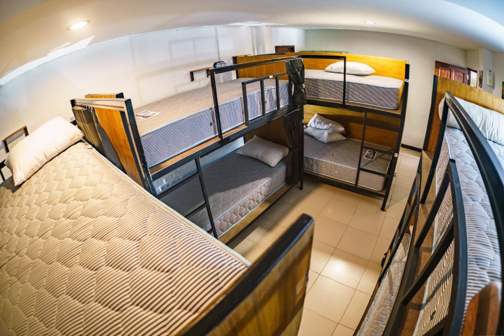 Postel nebo postele na pokoji v ubytování NITRO HOUSE Hostel