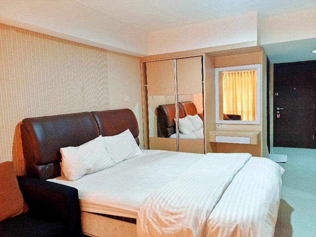 Cozy The H Residence Cawang by Bonzela Property - Apartamento De Estudio