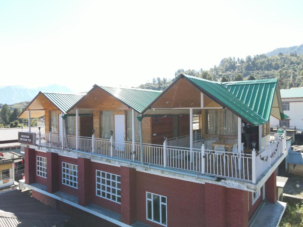 Munsyari Lodge Verandah