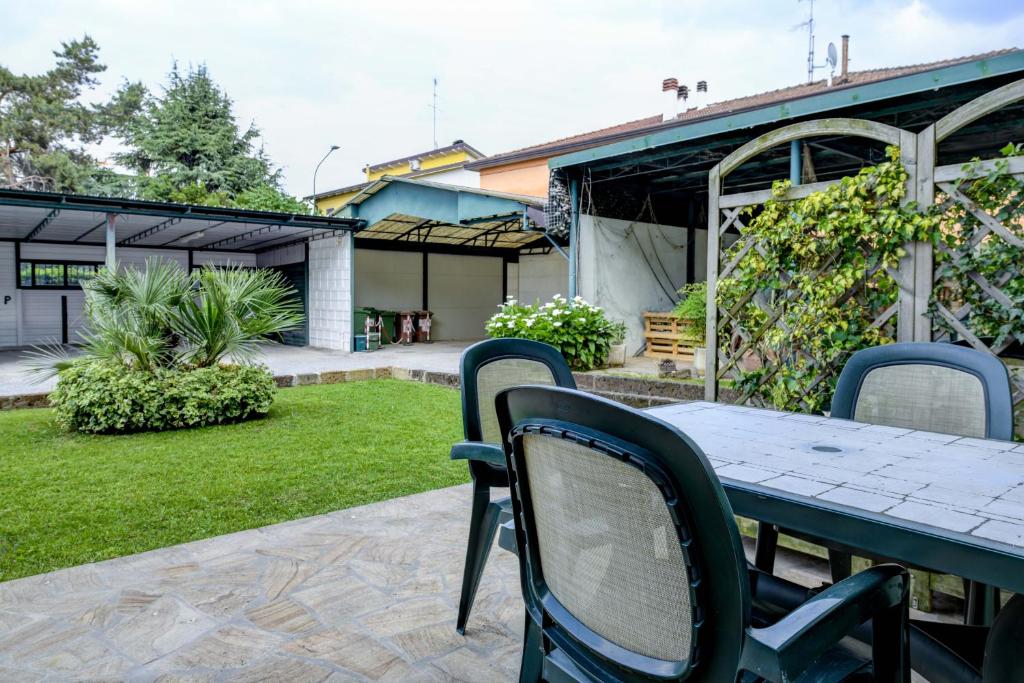 Ogród w obiekcie La Forgia Apartments