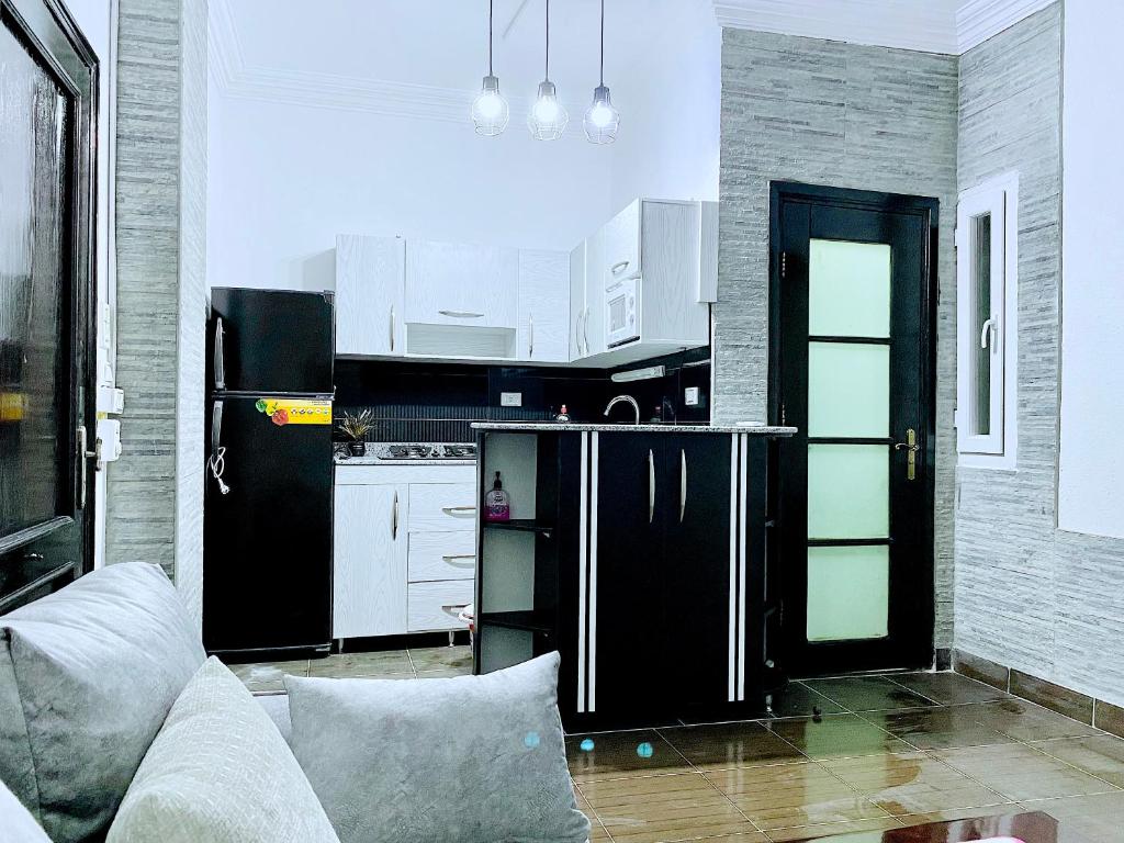 Kuchyň nebo kuchyňský kout v ubytování Zebra Apartments Hurghada center