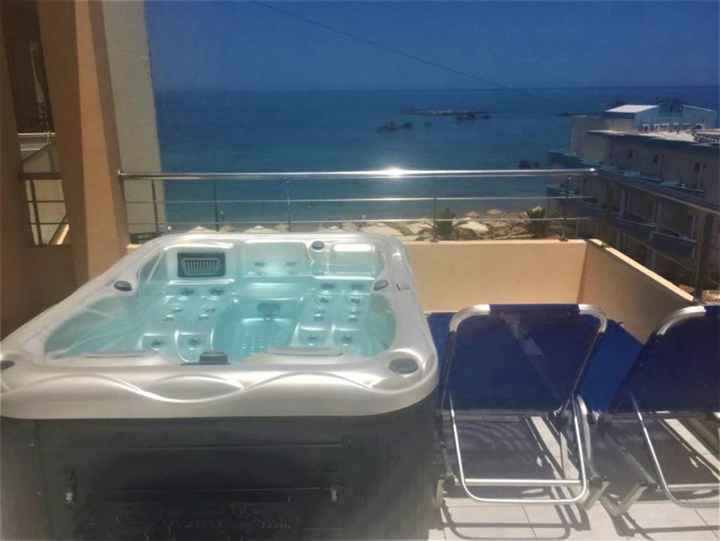 Hotel Christina - 16