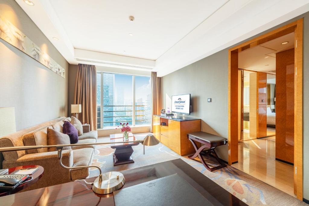 Howard Johnson Hi - Tech Plaza Chengdu - 豪华套房抽烟